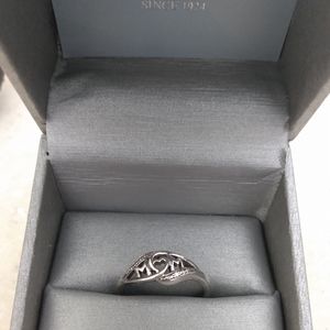 Sterling silver .925 mom ring